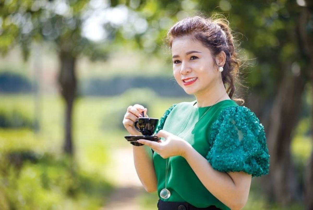 'Nữ hoàng cà phê' Lê Hoàng Diệp Thảo khai trương cửa hàng King Coffee đầu tiên năm 2025, nằm tại vị trí đắc địa ở TP. HCM