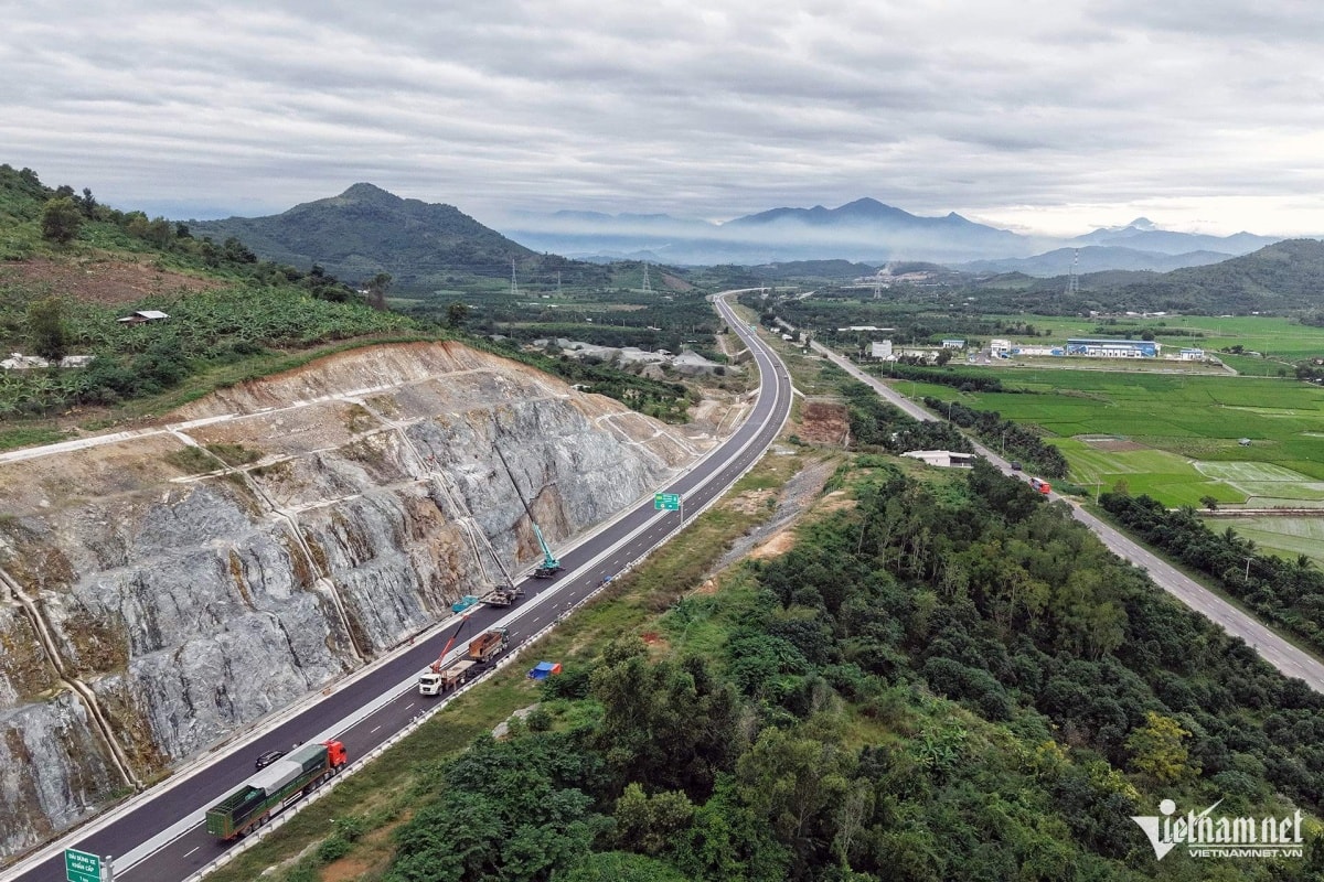 Bác bỏ đề xuất thông xe sớm gần 70km trên cao tốc 12.000 tỷ đồng của Tập đoàn Sơn Hải