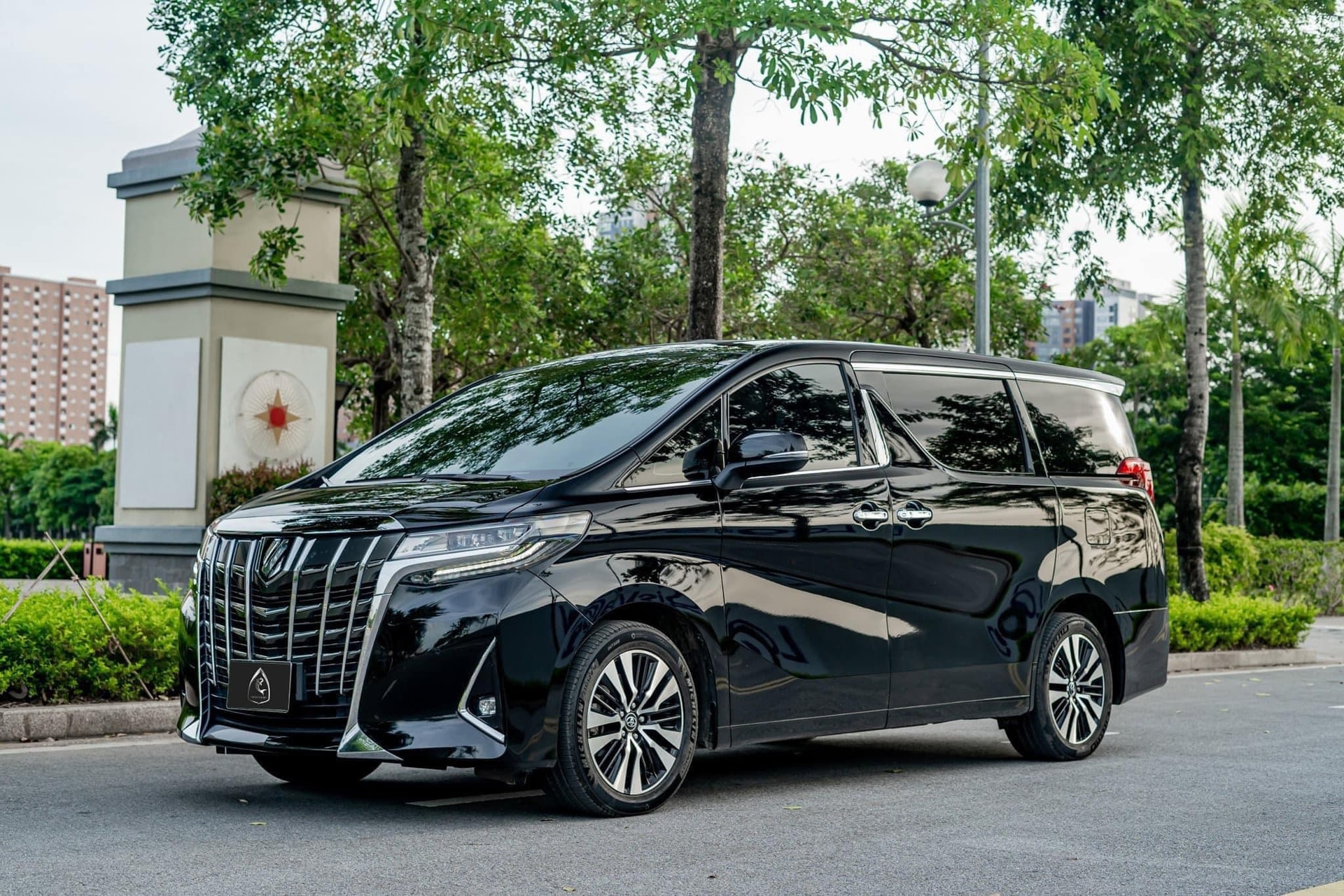 toyota alphard 9.jpg