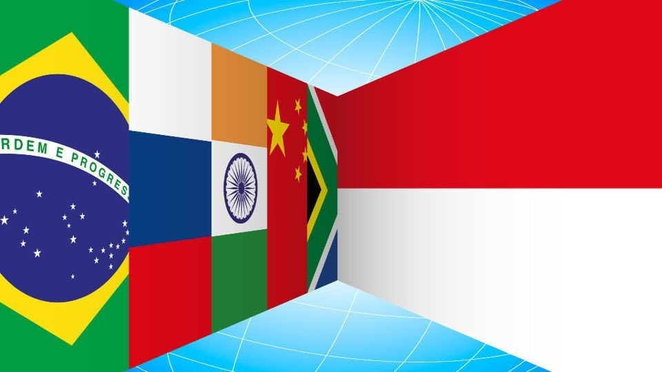 Quan hệ tốt với phương Tây, nền kinh tế lớn nhất Đông Nam Á vẫn quyết tâm gia nhập BRICS, trật tự thế giới dự kiến xảy ra 'bước ngoặt'? - ảnh 1