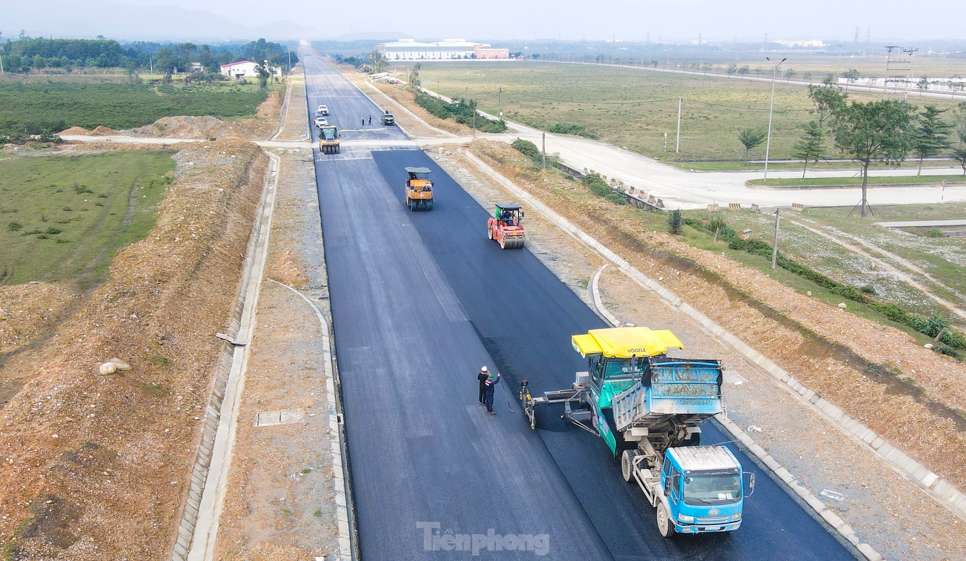 Cận cảnh tuyến đường 9 km đầu tư hơn 450 tỷ đồng ở Hà Tĩnh ảnh 13