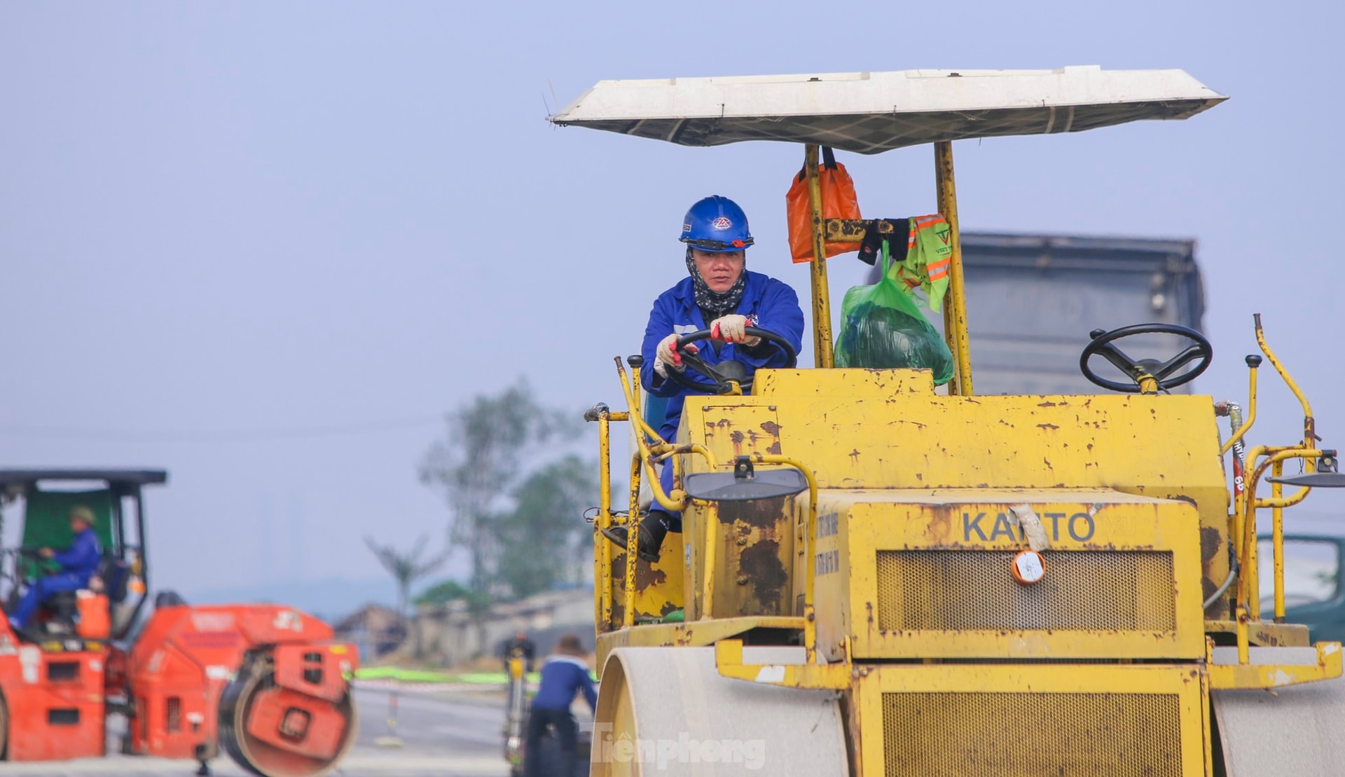 Cận cảnh tuyến đường 9 km đầu tư hơn 450 tỷ đồng ở Hà Tĩnh ảnh 8