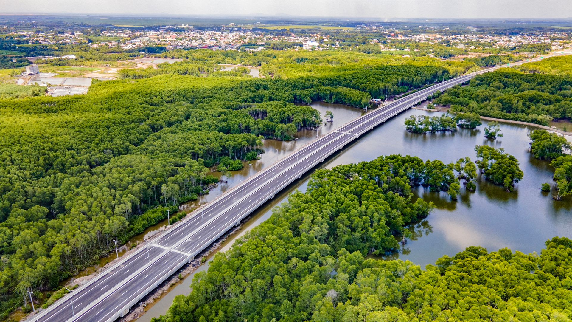 Phương án xe lưu thông trên 10km cao tốc Bến Lức - Long Thành - Ảnh 1.