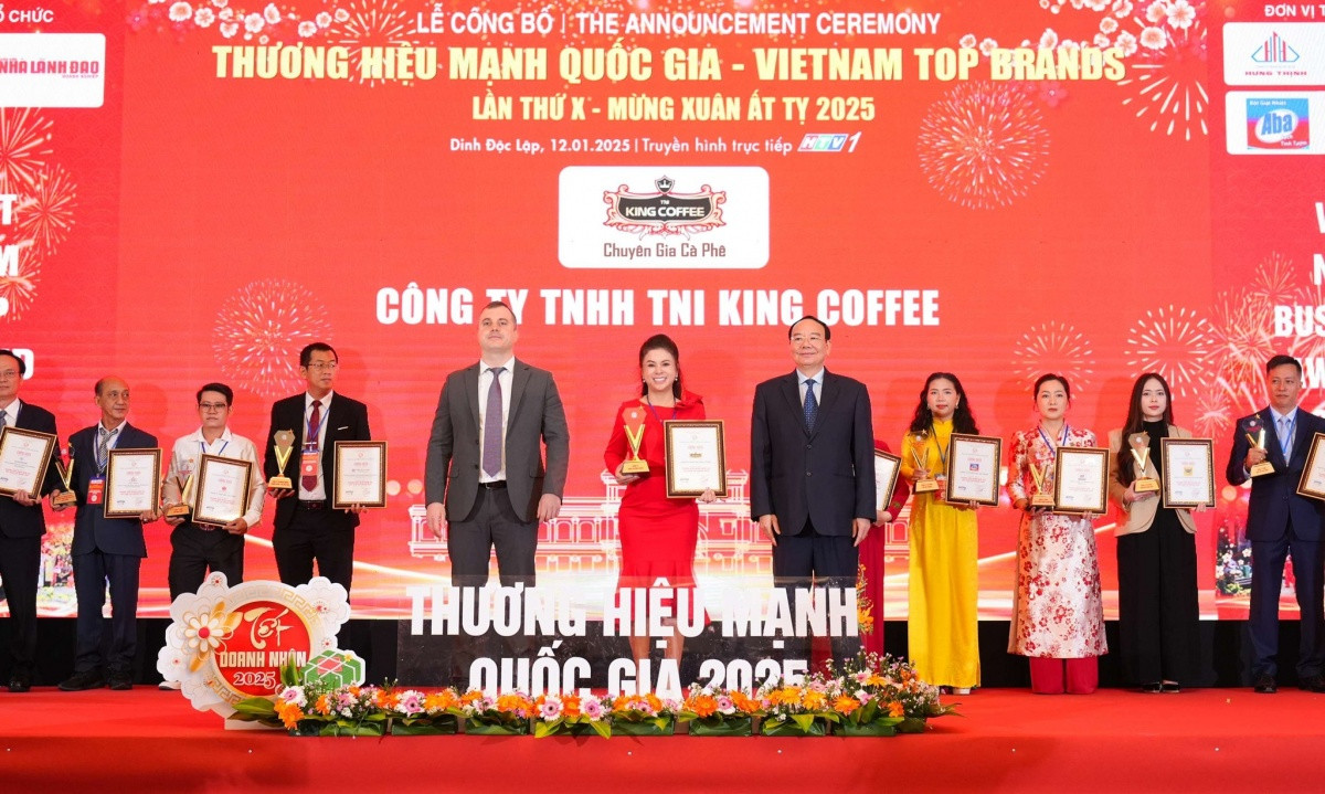 King Coffee của bà Lê Hoàng Diệp Thảo tiếp tục tạo tiếng vang, lọt Top 12 thương hiệu mạnh quốc gia 2025