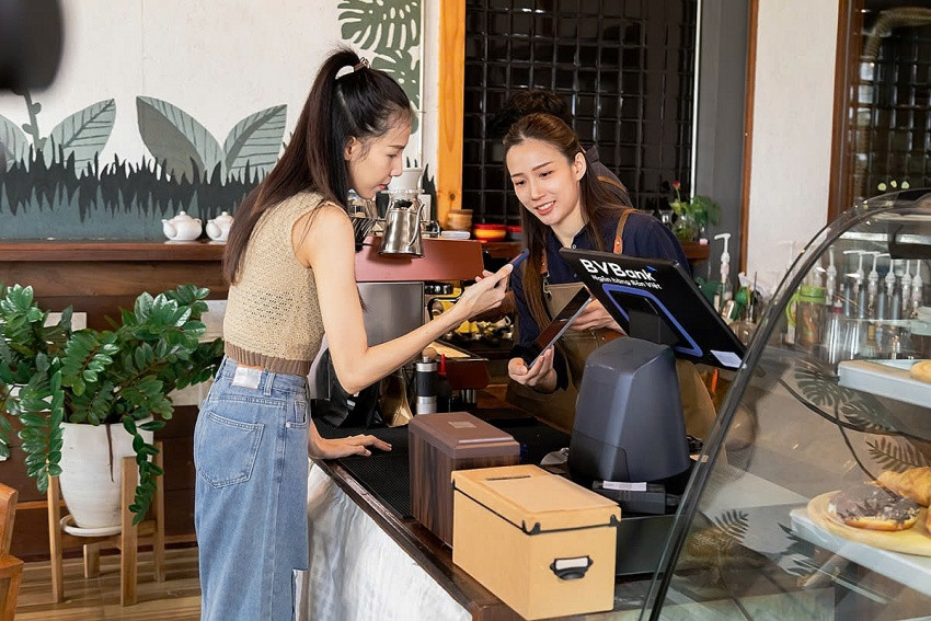 Tất bật kinh doanh cuối năm, tiểu thương an tâm với giải pháp tài chính từ BVBank