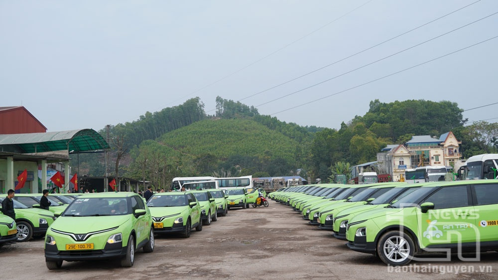 Chốt đơn 3.279 xe điện VinFast, hãng taxi Hà Nội nhanh chóng mở rộng địa bàn hoạt động