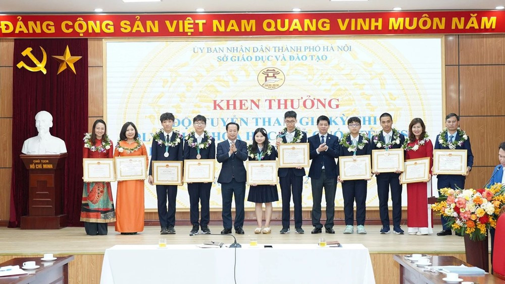 Tỉnh thành duy nhất Việt Nam 13 năm liên tục có nhiều học sinh giỏi quốc gia nhất cả nước - ảnh 1