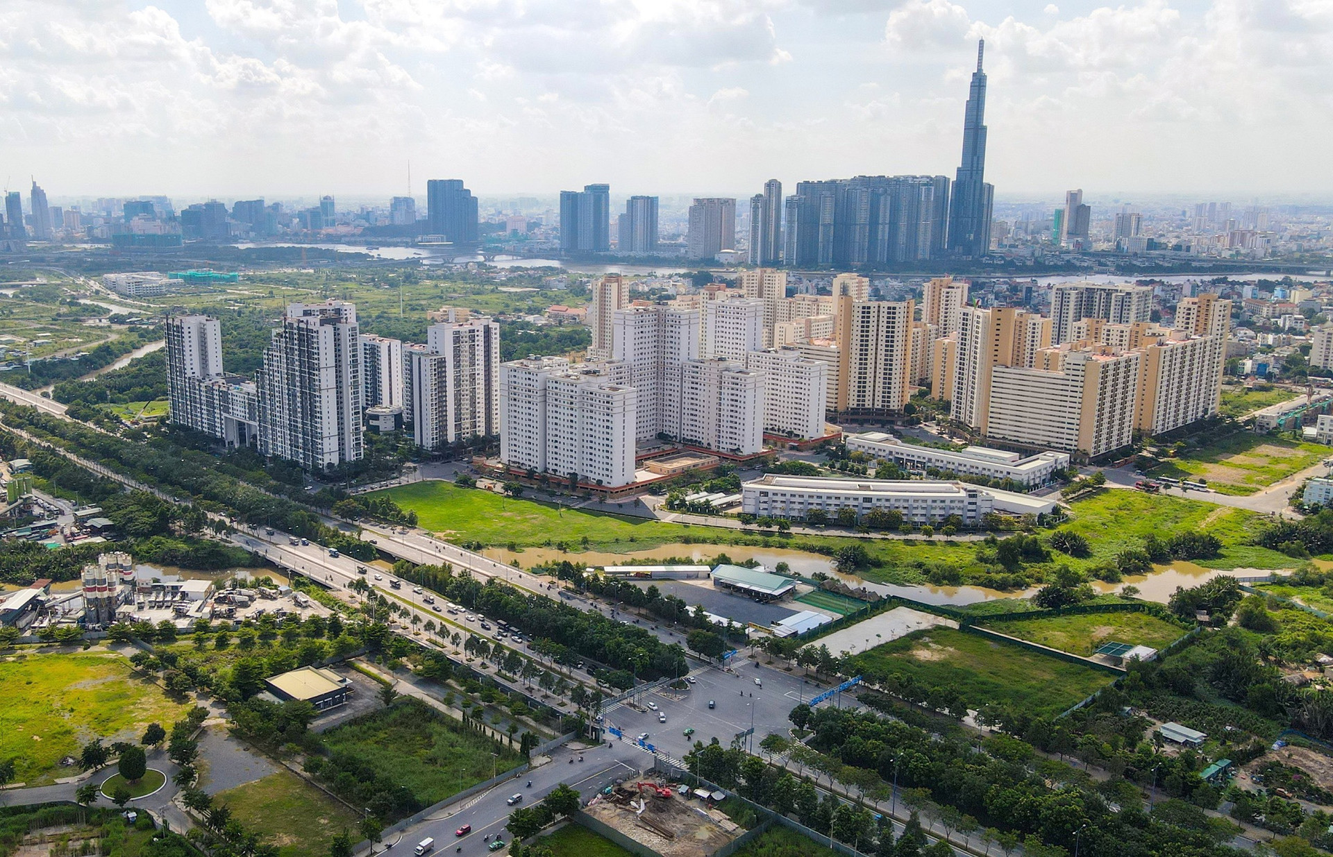 ‘Thành phố trong thành phố’ đầu tiên của Việt Nam sẽ sở hữu 9 tuyến đường sắt đô thị, kết nối đến cả siêu sân bay lớn nhất cả nước- Ảnh 1.