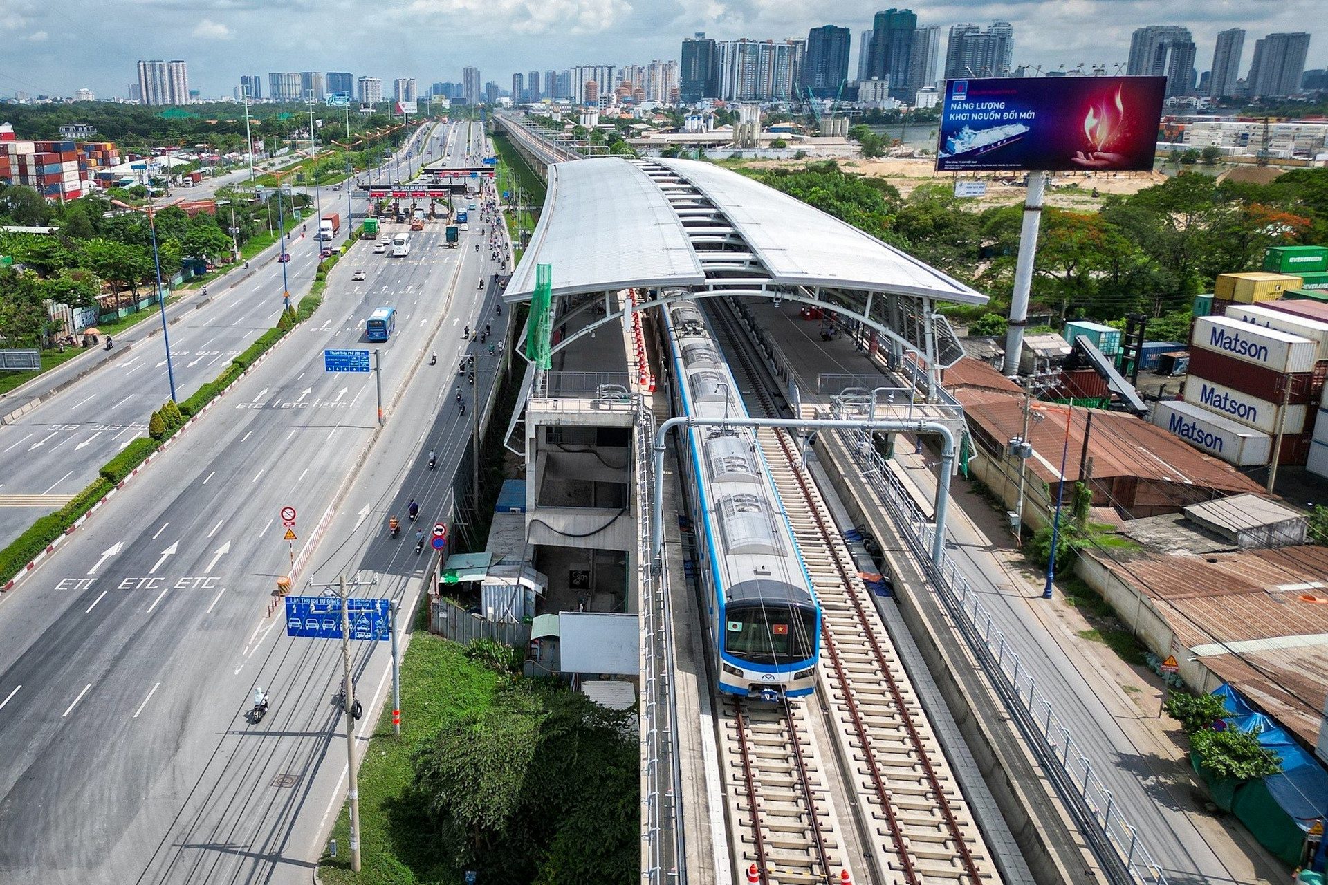 ‘Thành phố trong thành phố’ đầu tiên của Việt Nam sẽ sở hữu 9 tuyến đường sắt đô thị, kết nối đến cả siêu sân bay lớn nhất cả nước- Ảnh 2.