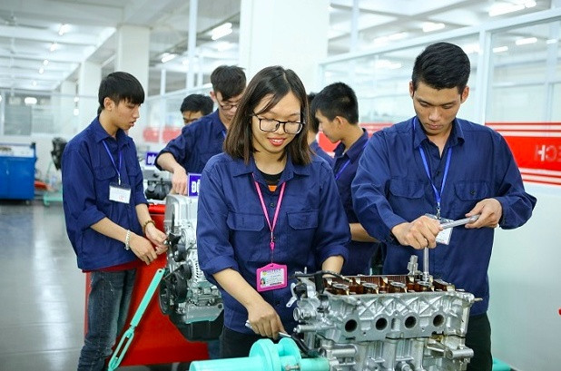 Điểm mặt những nghề 'hái ra tiền' năm 2025, lương cao chót vót nhưng vẫn ‘khát’ nhân lực