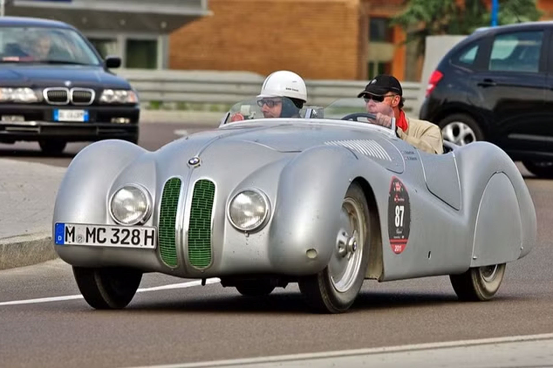 rowan atkinson 1939 bmw 328 roadster pakwheels.jpg