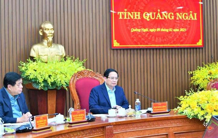 Thủ tướng có chỉ đạo mới về chủ trương xây dựng sân bay tại huyện đảo đông dân nhất Việt Nam- Ảnh 2.