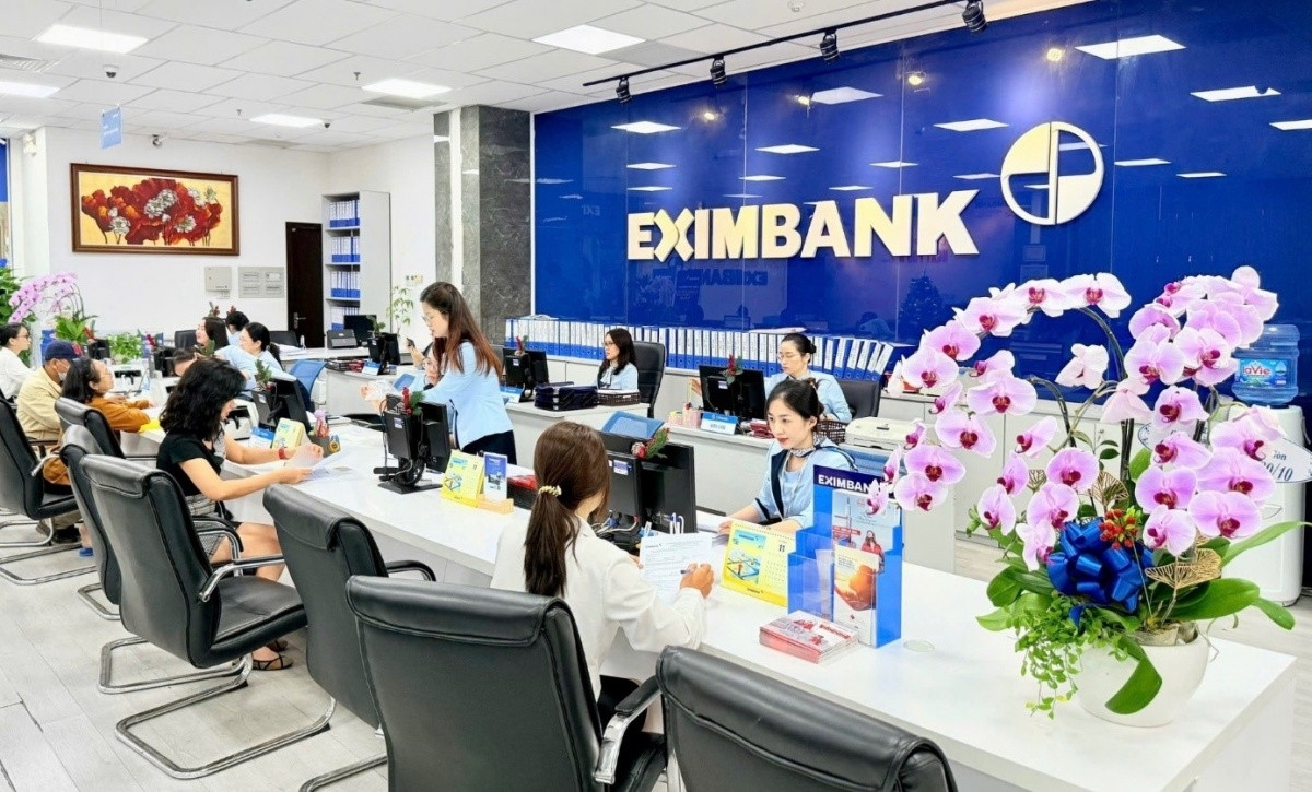 Tự tái cơ cấu mở ra tương lai cho Eximbank