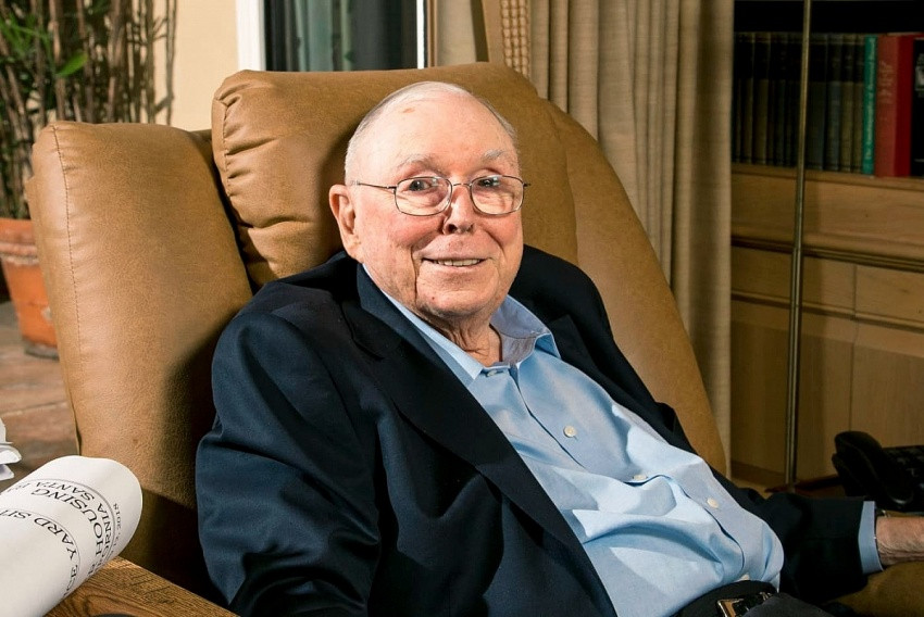 Charlie Munger: Kiếm 100.000 USD đầu tiên là khó nhất, nhưng sau đó tài sản sẽ tự nhân lên