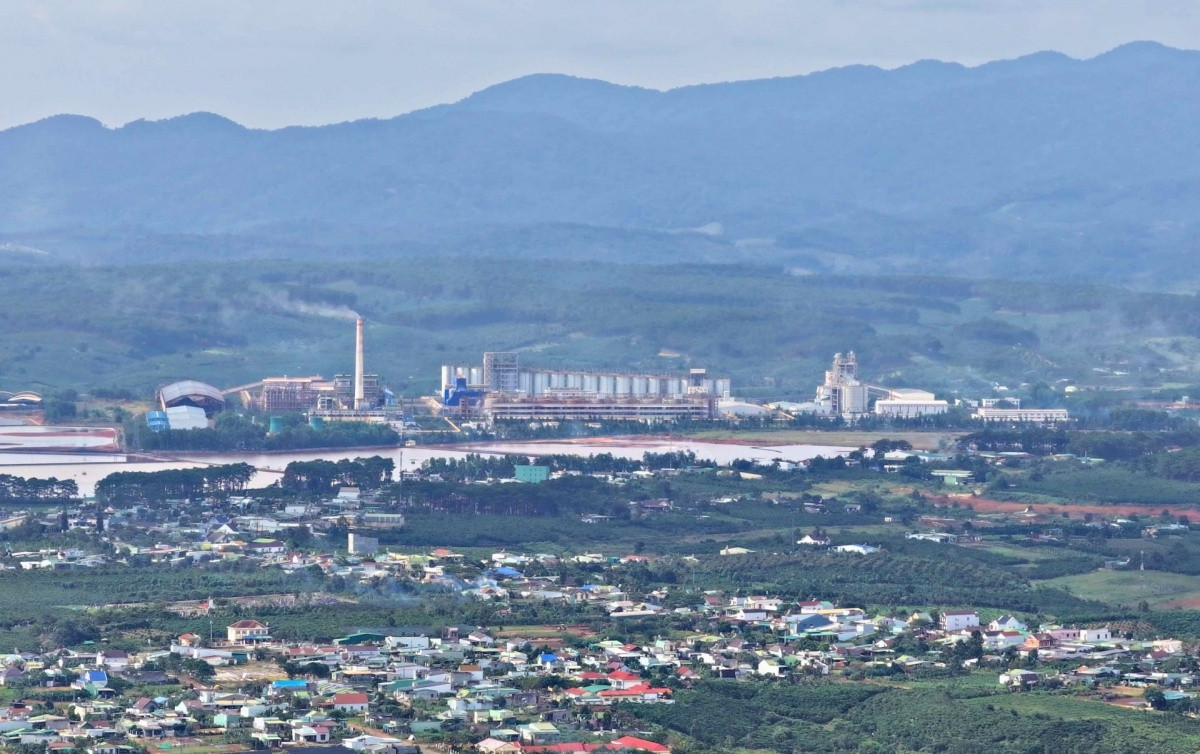 Doanh nghiệp chuyên đào 'vàng đen' được Lâm Đồng cho thuê hơn 100ha đất khai thác quặng bauxite - alumin