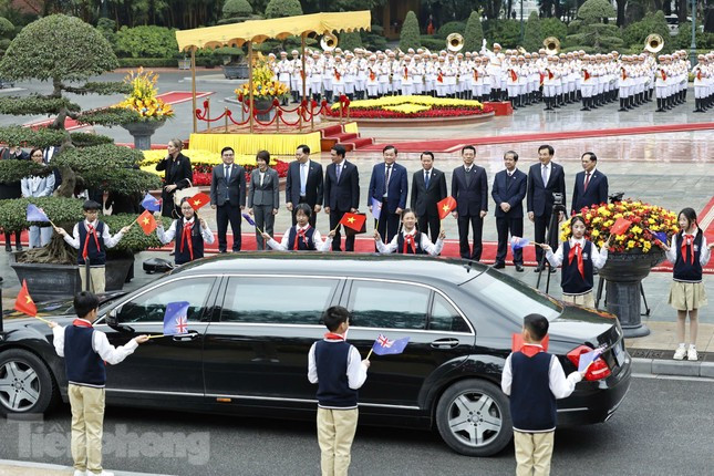 Thủ tướng Phạm Minh Chính chủ trì lễ đón Thủ tướng New Zealand ảnh 5