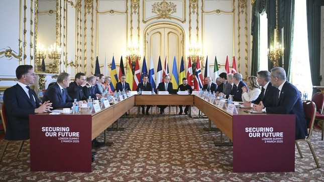 Anh thúc giục thành lập 'liên minh những nước sẵn sàng hỗ trợ Ukraine' ảnh 2