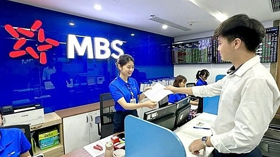 Chứng khoán MBS tham vọng lãi kỷ lục, trả hoa hồng môi giới tới 90% để thu hút khách hàng