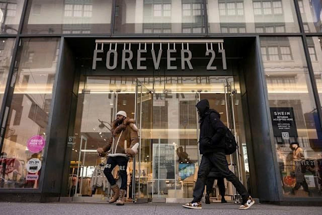 Forever 21 nộp đơn phá sản, chấm dứt hoạt động tại Mỹ - ảnh 1