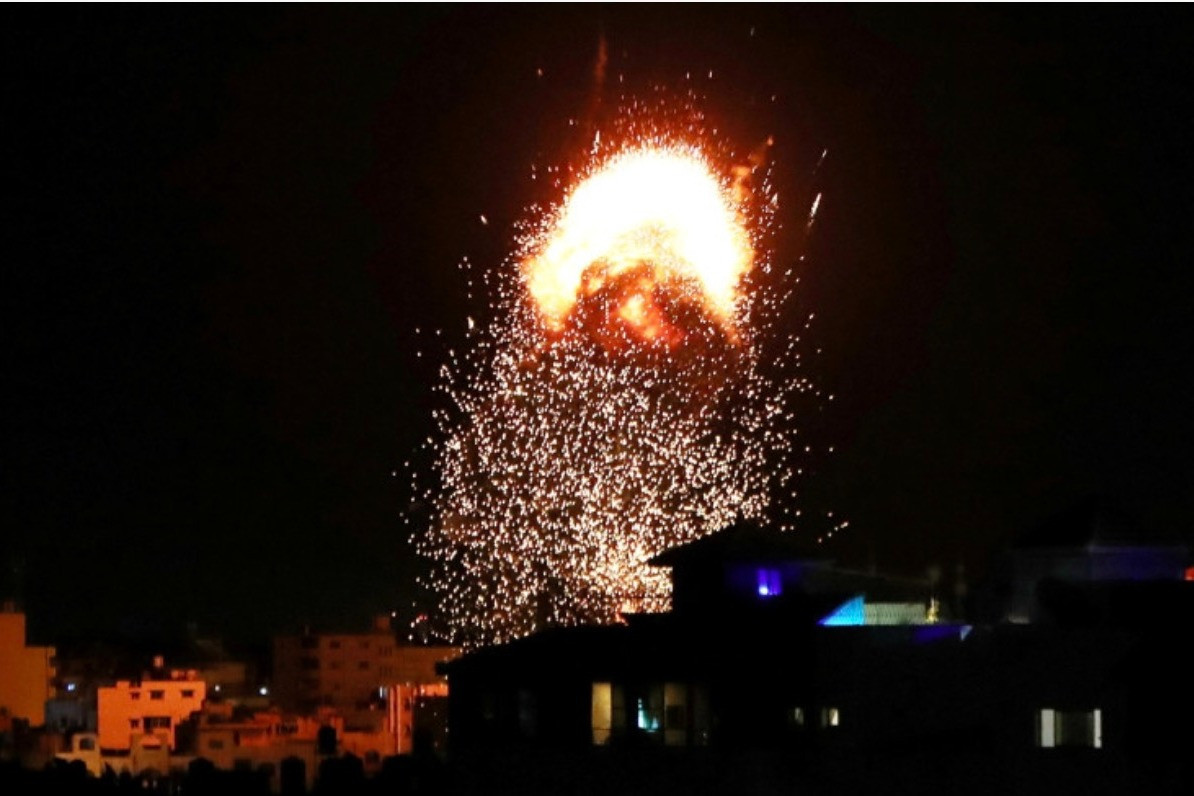 Israel không kích Gaza. Ảnh: Jpost