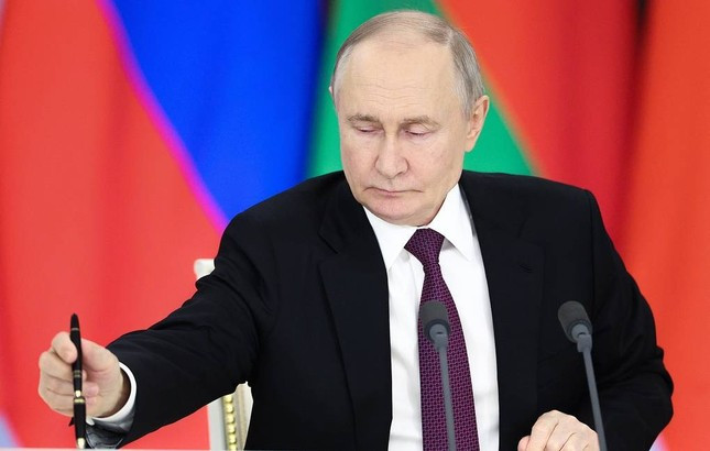 Tổng thống Putin thông qua sắc lệnh mới với người Ukraine ở Nga ảnh 1