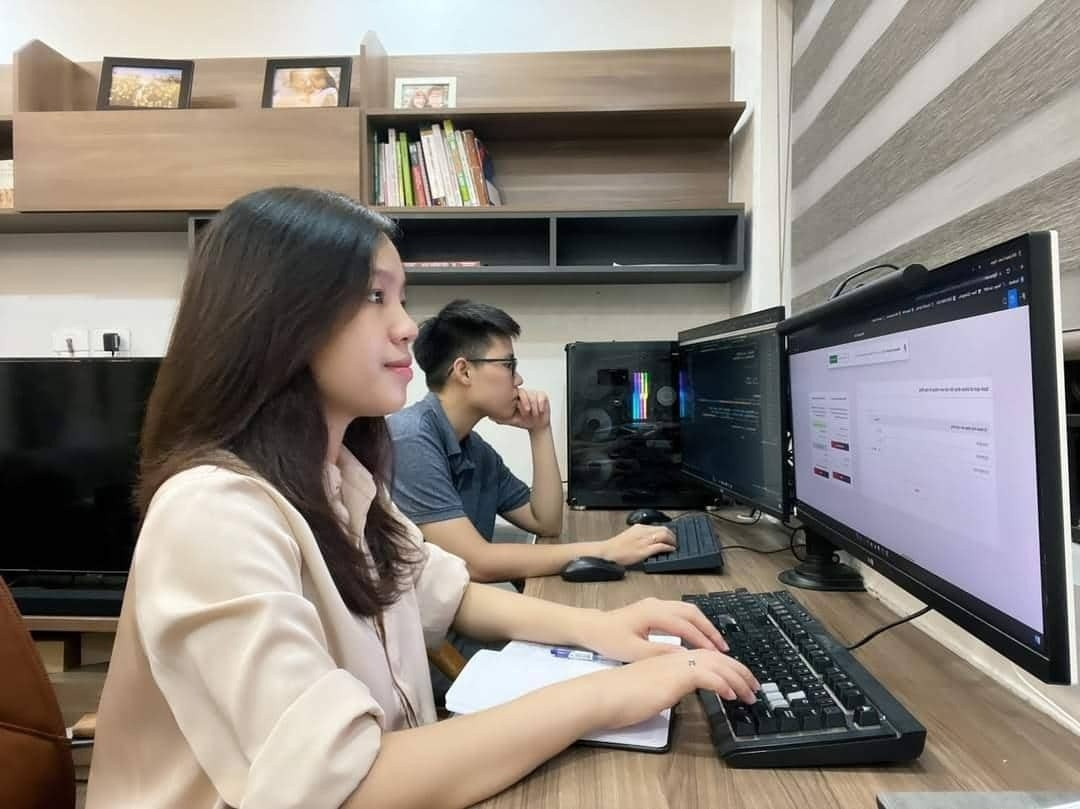 TopCV tiết lộ: Đây là nghề có mức lương khiến các ngành khác 'hít khói'