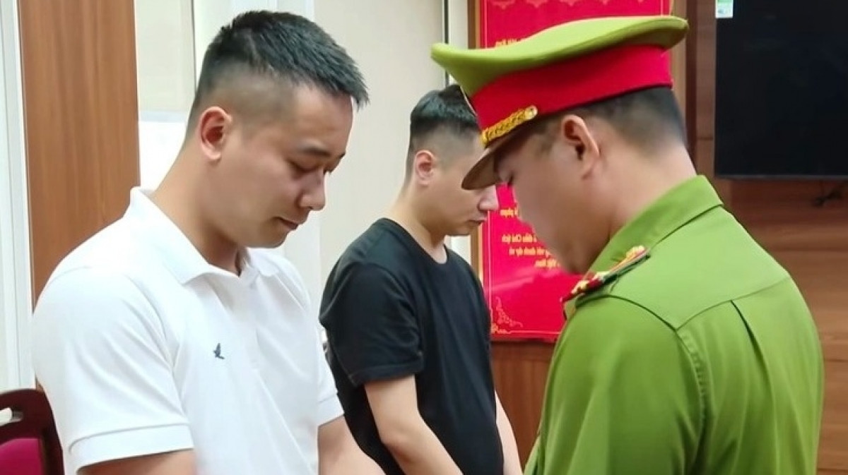 Lời thú nhận muộn màng của Quang Linh Vlogs, Hằng Du Mục sau khi bị khởi tố, bắt tạm giam