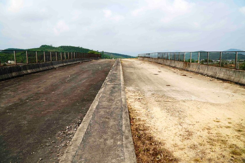 Nút giao duy nhất trên cao tốc hơn 34.000 tỷ vào khu kinh tế lâu đời bậc nhất Việt Nam sắp khởi công, gỡ 'nút thắt' sau 6 năm dang dở- Ảnh 1. Nút giao duy nhất trên cao tốc hơn 34.000 tỷ vào khu kinh tế lâu đời bậc nhất Việt Nam sắp khởi công, gỡ 'nút thắt' sau 6 năm dang dở- Ảnh 1.