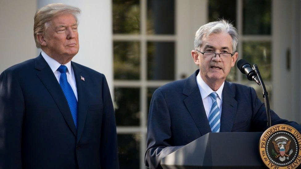 Thị trường toàn cầu chao đảo vì thuế quan của ông Trump, Fed tuyên bố sẵn sàng ‘giải cứu’