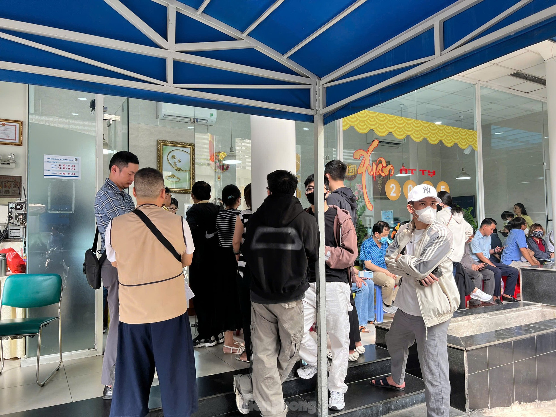 Giá vàng vọt lên 120 triệu đồng, vì sao nhiều người tiếc hùi hụi? ảnh 4