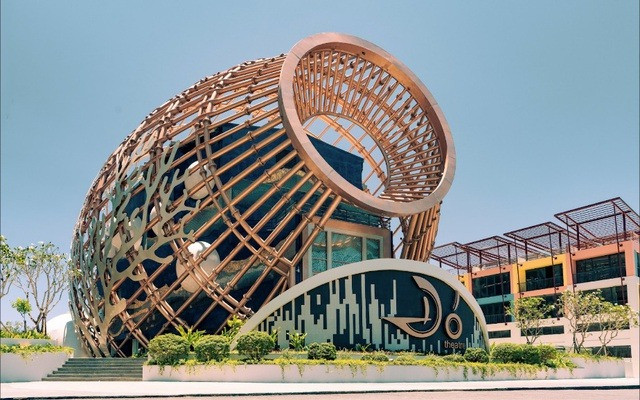 Chiếc đó lớn nhất Việt Nam với 2.500m2 trở thành nhà hát mang kiến trúc độc bản giữa lòng phố biển, chạm ngưỡng đẳng cấp quốc tế- Ảnh 5. Chiếc đó lớn nhất Việt Nam với 2.500m2 trở thành nhà hát mang kiến trúc độc bản giữa lòng phố biển, chạm ngưỡng đẳng cấp quốc tế- Ảnh 5.