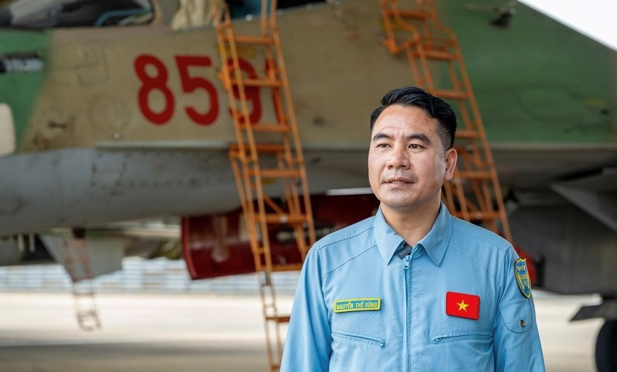 Phi công lái Su-30MK2 dẫn đầu đội hình ‘hổ mang chúa’ bay trên nóc Dinh Độc Lập trong lễ diễu binh 30/4 sắp tới: Mang hàm Đại tá, từng tham gia nhiều sự kiện quốc phòng quan trọng