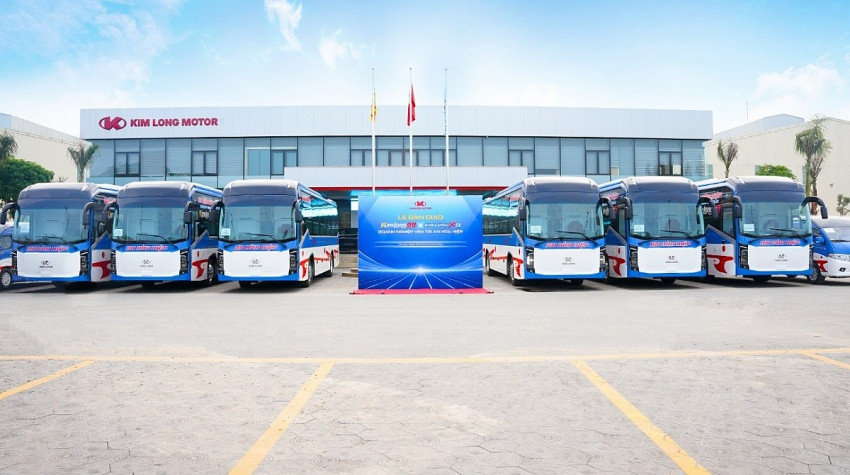 Hãng xe Việt Kim Long Motor vừa bàn giao lô xe đặc biệt, cho phép khách 'tự thiết kế' nội, ngoại thất