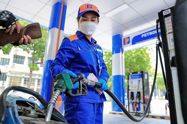 Giá xăng sắp tăng mạnh sau cú chạm đáy 5 năm? ảnh 1