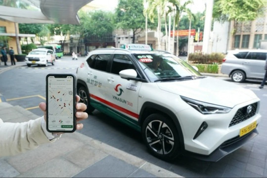 Trượt dốc giữa làn sóng xe xanh, ông lớn taxi Vinasun (VNS) rót tiền vào hybrid, hé lộ mẫu mới không đối thủ