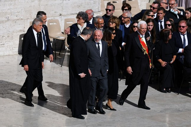 200.000 người đến Vatican dự tang lễ Giáo hoàng Francis ảnh 8