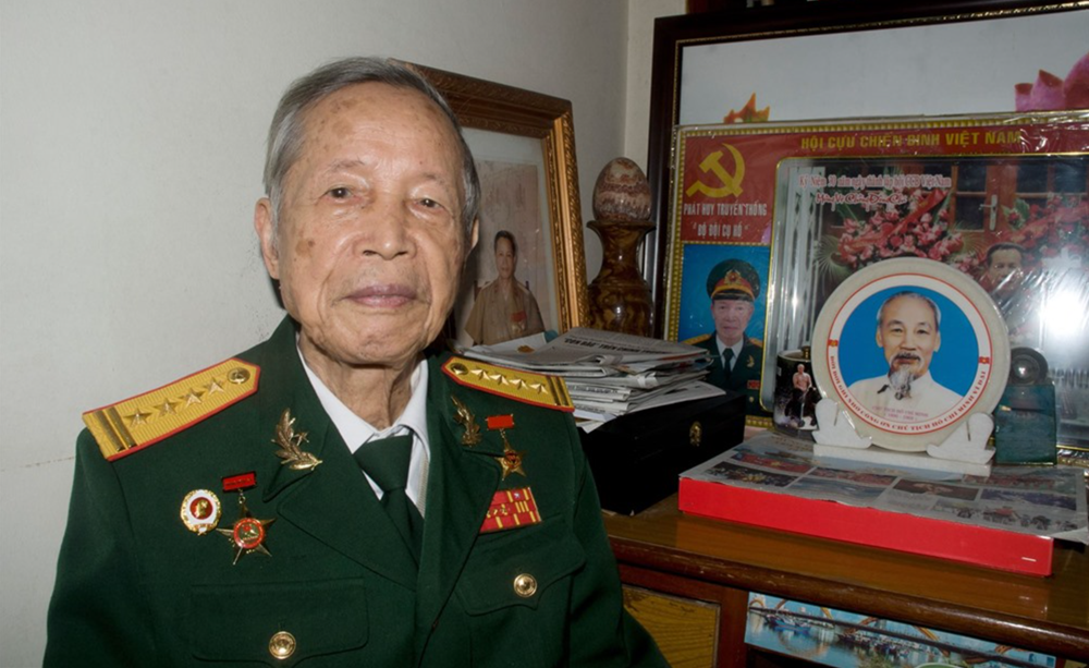 Người lính quyết ‘chặt đứt tay’ để phá đồn địch, cuộc sống đời thường bình dị: Là Anh hùng LLVTND được Chủ tịch Hồ Chí Minh trực tiếp động viên chiến đấu - ảnh 1