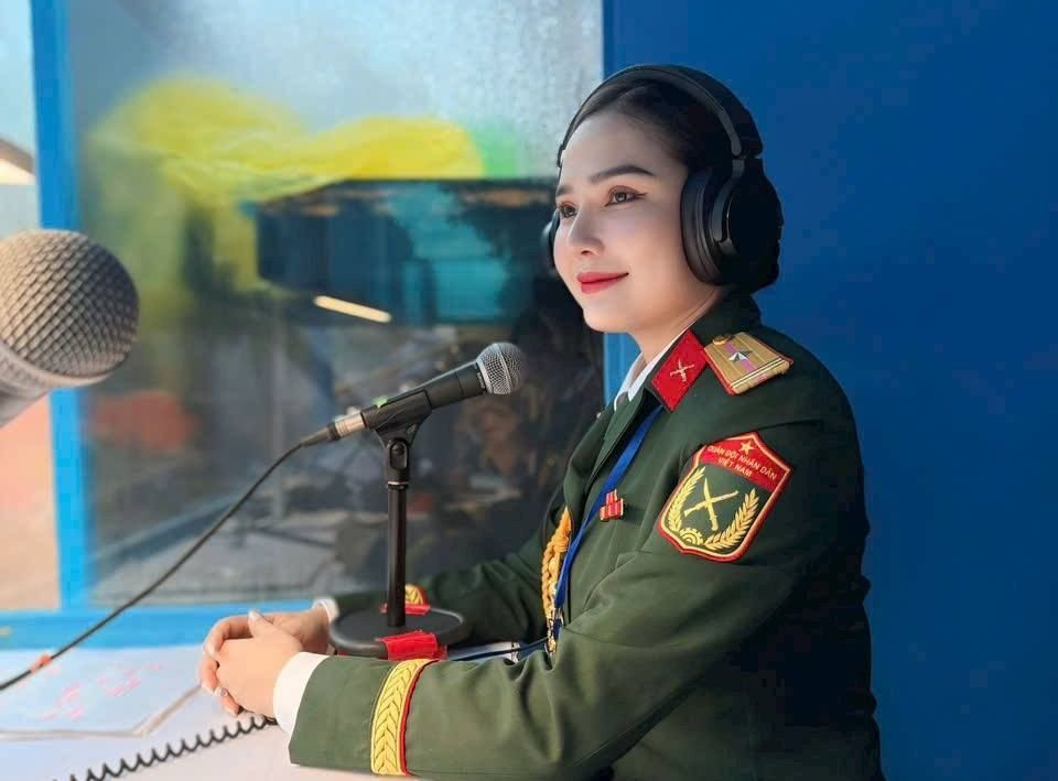 Nữ Thiếu tá có giọng đọc chạm đến trái tim hàng triệu người tại lễ diễu binh, diễu hành 30/4