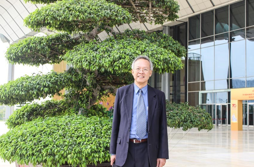 Giáo sư nổi tiếng từng học Trường Chuyên Lê Hồng Phong, người Việt đầu tiên được bầu làm Chủ tịch Hiệp hội Nghiên cứu châu Á sẽ về nước thỉnh giảng - ảnh 1