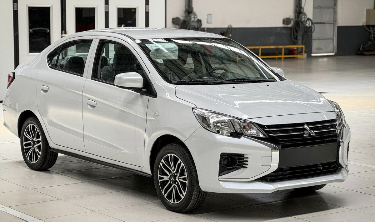 Mitsubishi chơi lớn với mẫu sedan cỡ B rẻ nhất của hãng: Giá chỉ hơn 340 triệu đồng, ‘đe nẹt’ Hyundai i10