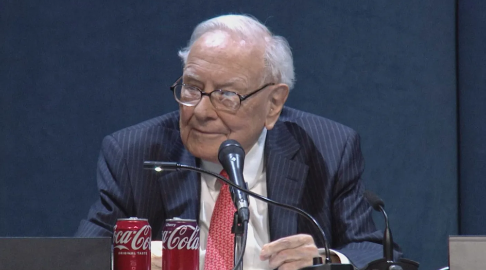 Warren Buffett vẫn là Chủ tịch HĐQT của Berkshire Hathaway, Greg Abel sẽ trở thành CEO vào cuối năm nay - ảnh 1