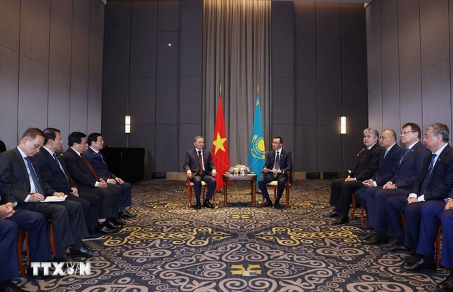 Tổng Bí thư Tô Lâm hội kiến Chủ tịch Thượng viện Kazakhstan ảnh 2