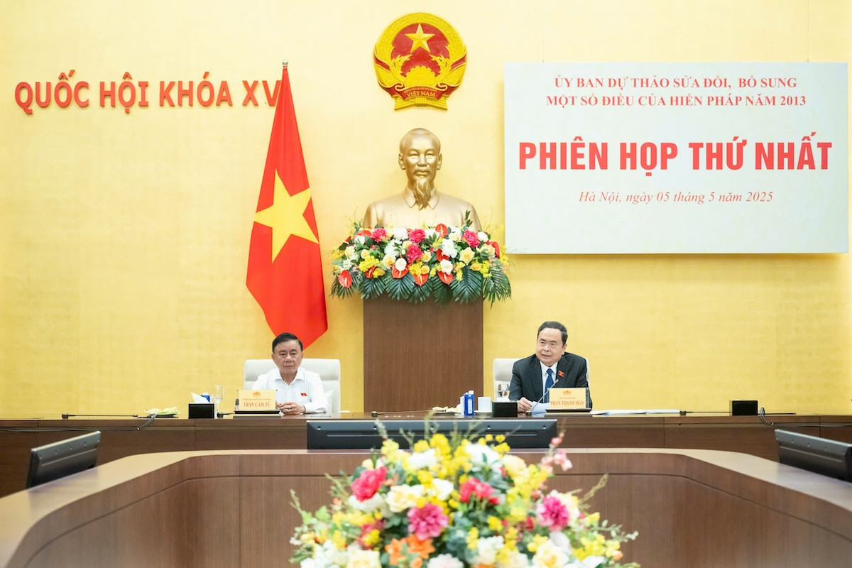 hien phap.jpg