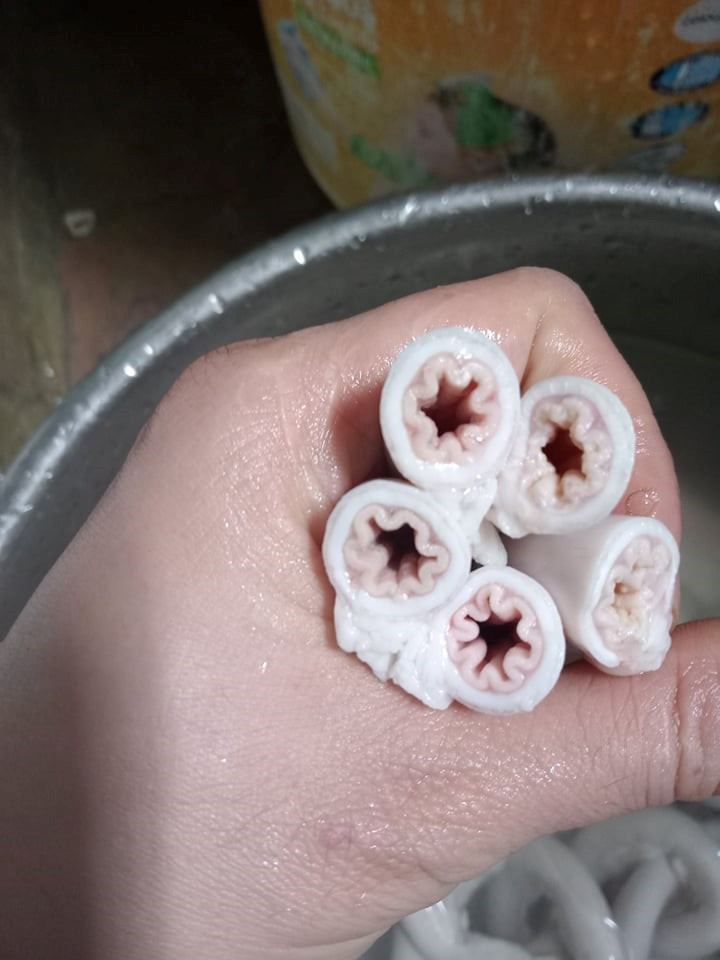 Phần lòng này của heo 'hàng nghìn con mới có một đoạn ngắn', giá 4 triệu đồng/kg người dân vẫn tranh nhau mua: Chuyên gia cảnh báo nguy hiểm! - ảnh 5