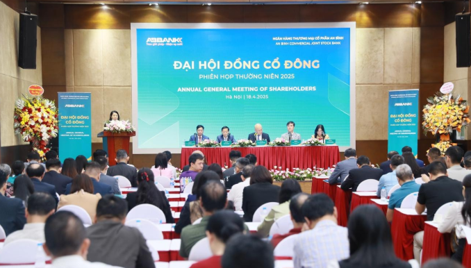 ABBANK và Maybank: Thương vụ bền chặt hay 'món nợ' dằng dặc?