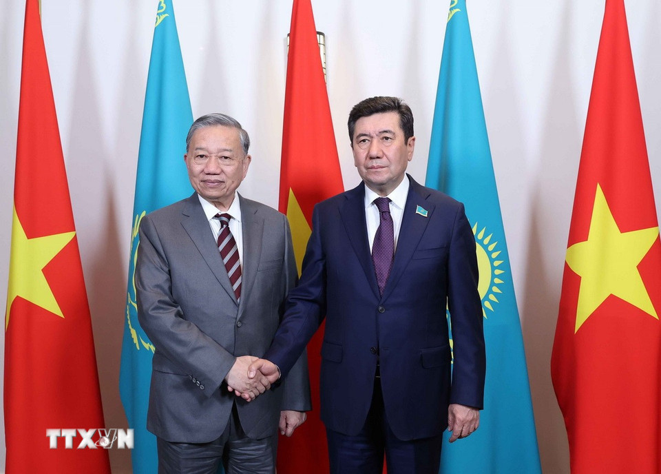 tong bi thu chu tich ha vien kazakhstan 1.jpg