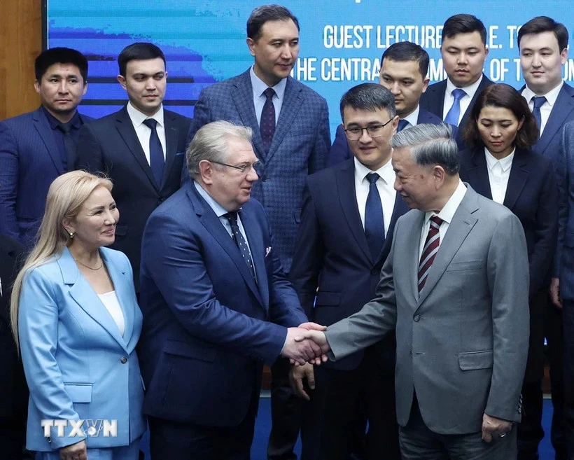 tong bi thu hoc vien hanh chinh cong kazakhstan 9.webp