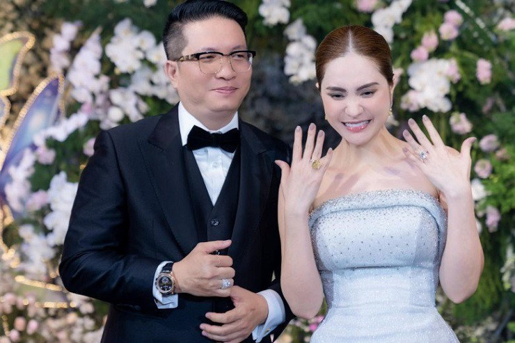 Tài sản khủng của ‘đại gia quận 7’ Đoàn Di Băng trước khi bị cơ quan chức năng thu hồi, tiêu hủy dầu gội: Siêu xe, bất động sản hàng trăm tỷ, trữ 100 cây vàng - ảnh 2