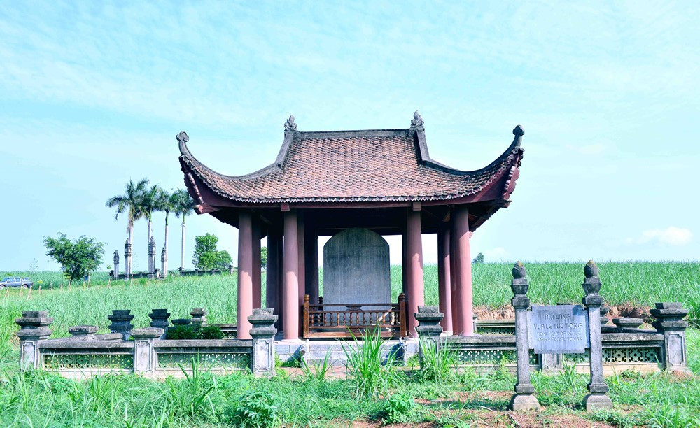Bắt giữ 2 người Trung Quốc liên quan đến vụ lăng mộ vua Lê Túc Tông bị xâm phạm - ảnh 1