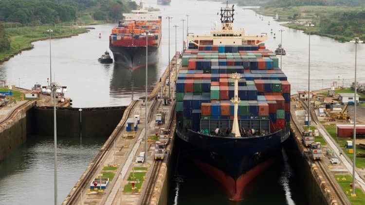 Tàu hàng từ Trung Quốc qua kênh đào Panama bị hủy hàng loạt, chuyện gì đang xảy ra? - ảnh 1